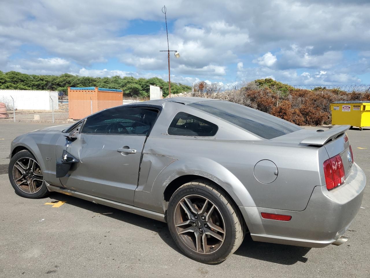 2008 Ford Mustang - Image 2
