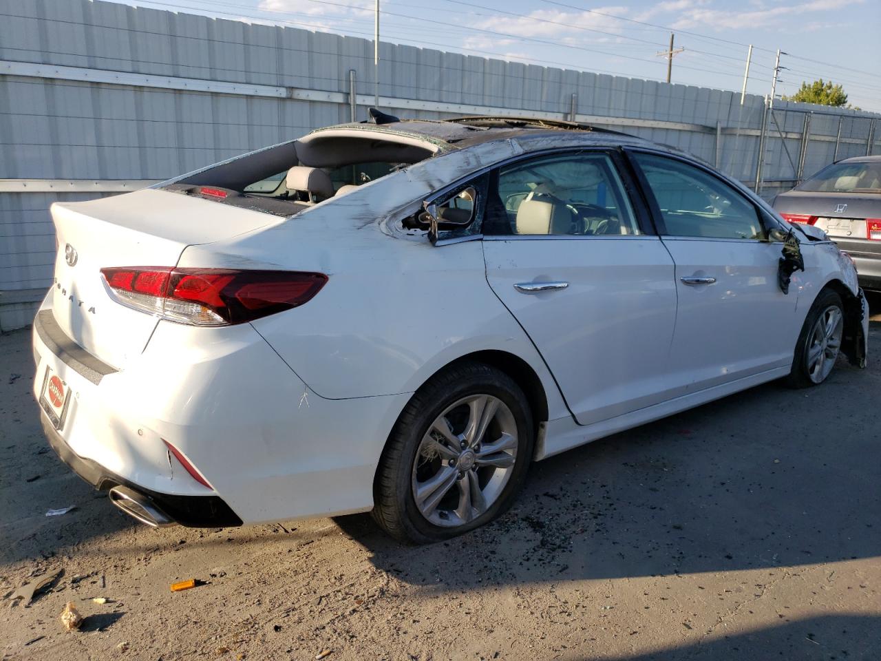 2019 Hyundai Sonata - Image 3