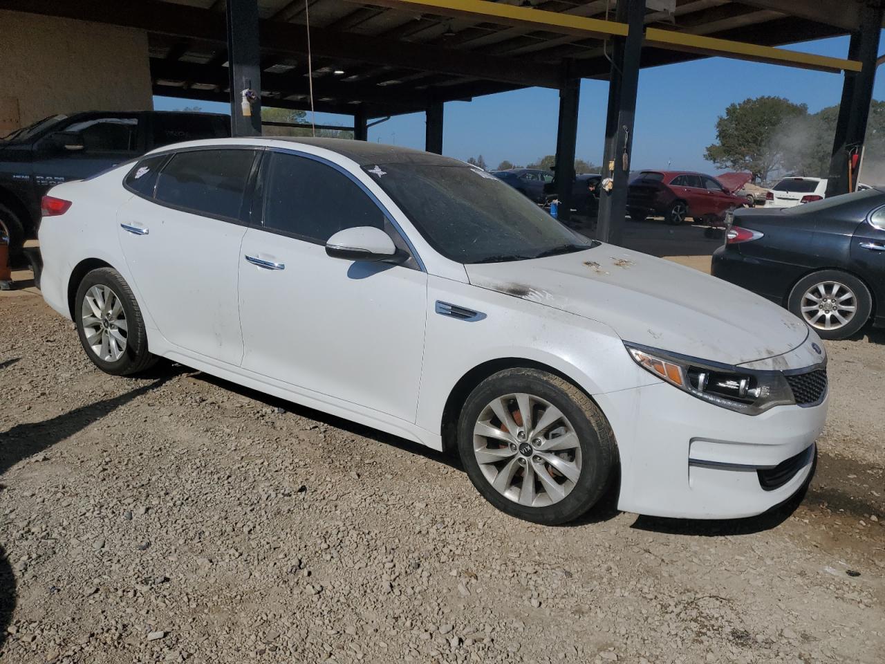 2017 Kia Optima - Image 4