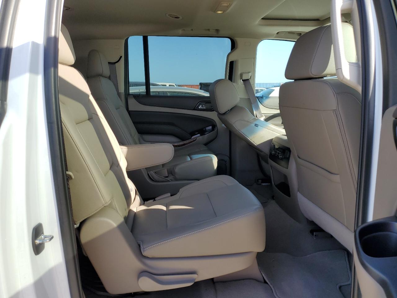 2019 Chevrolet Suburban K1500 Premier VIN: 1GNSKJKCXKR154480 Lot: 77226834