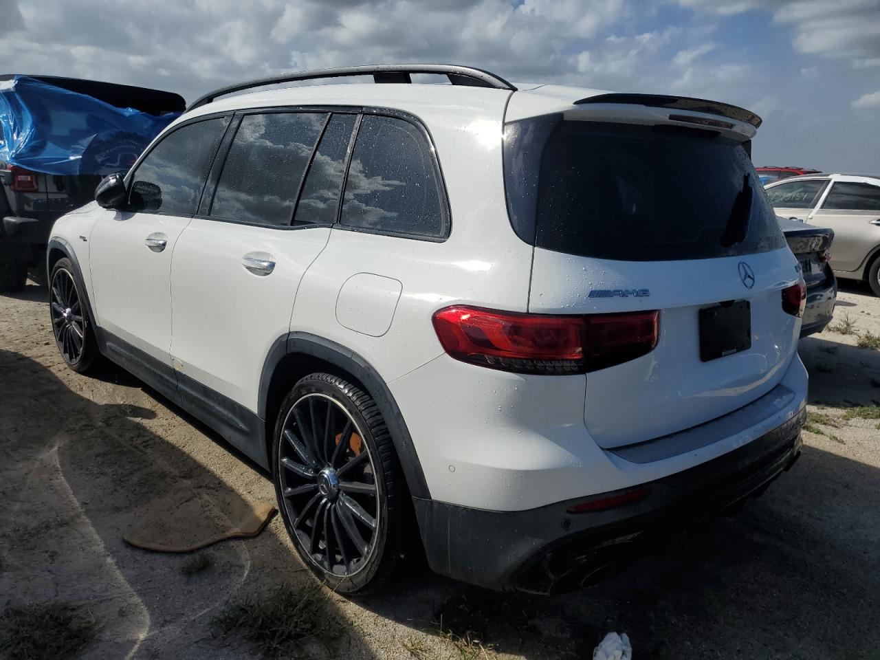 2022 Mercedes-Benz GLB - Image 2