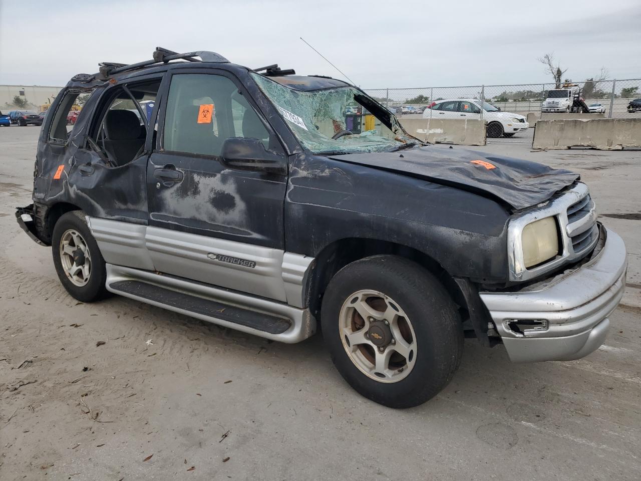 2001 Chevrolet Tracker - Image 4