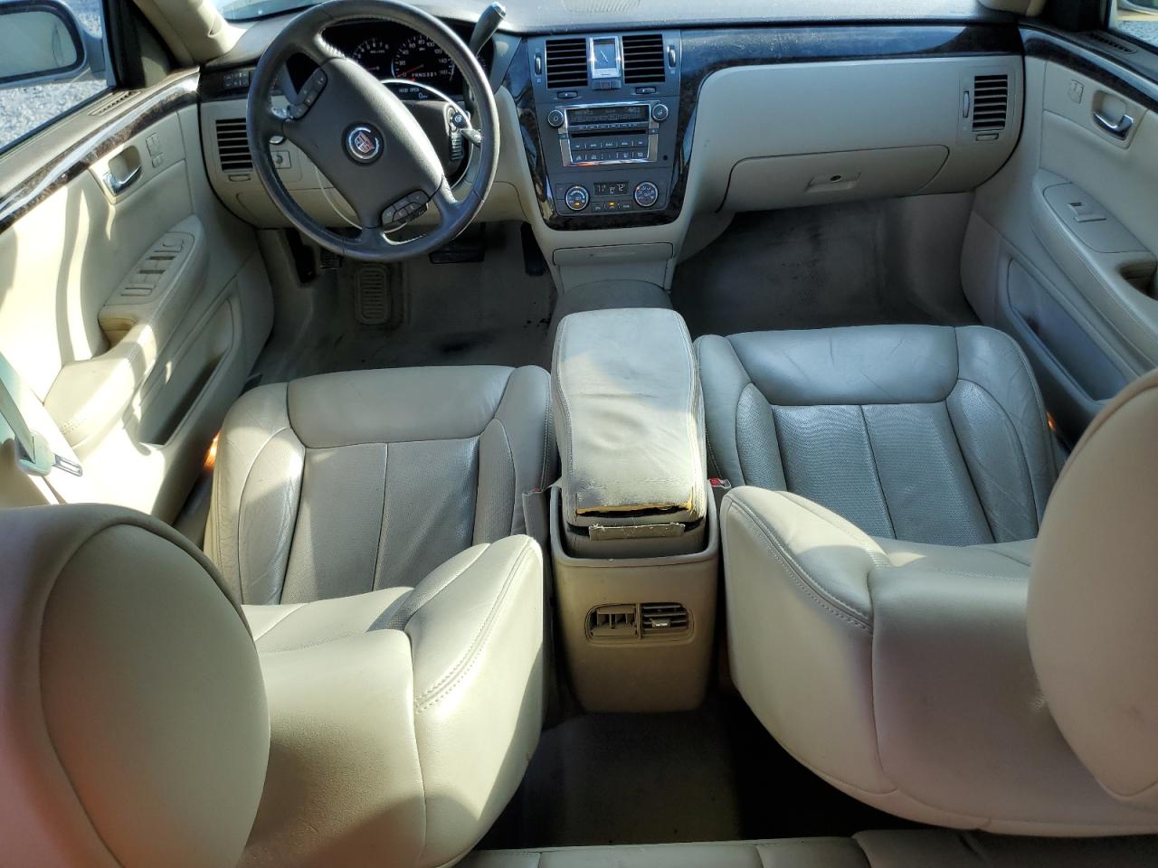 2009 Cadillac DTS - Image 8