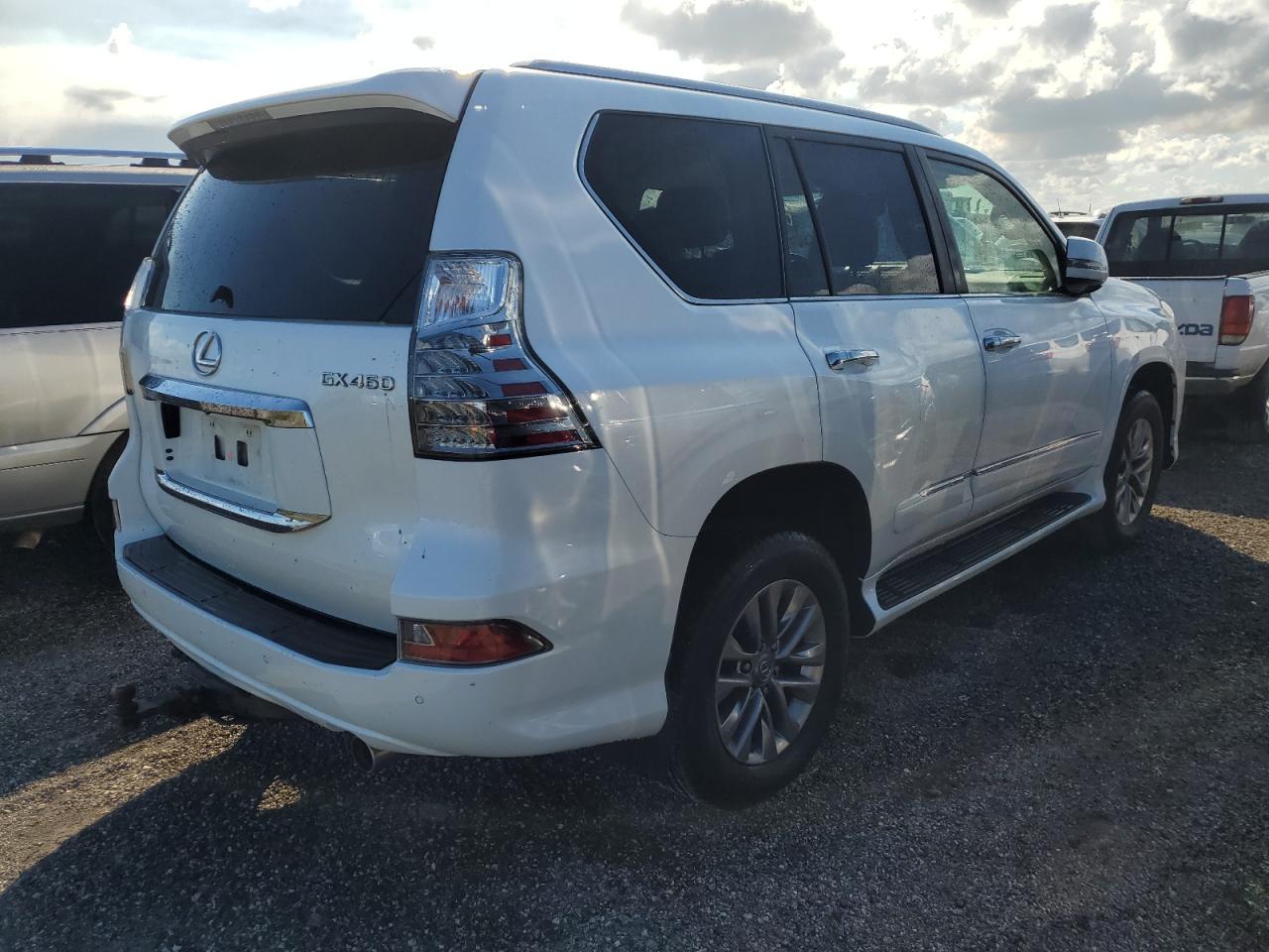 VIN JTJJM7FX3E5087566 2014 LEXUS GX no.3