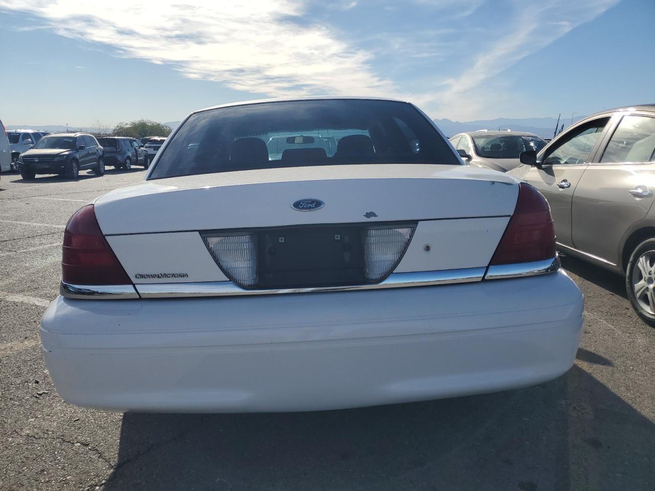 2006 Ford Crown Victoria - Image 6