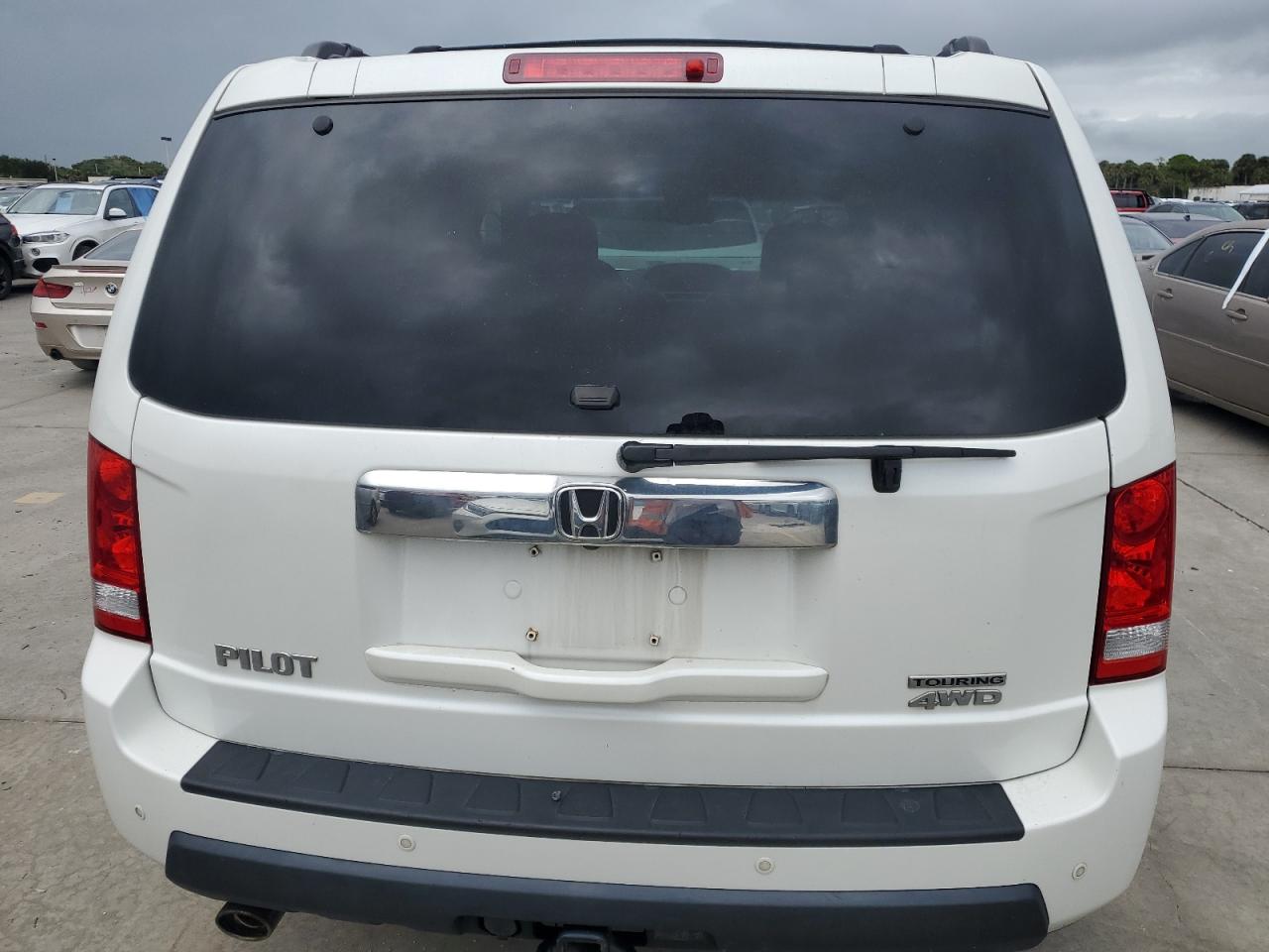 5FNYF4H9XBB065759 2011 Honda Pilot Touring