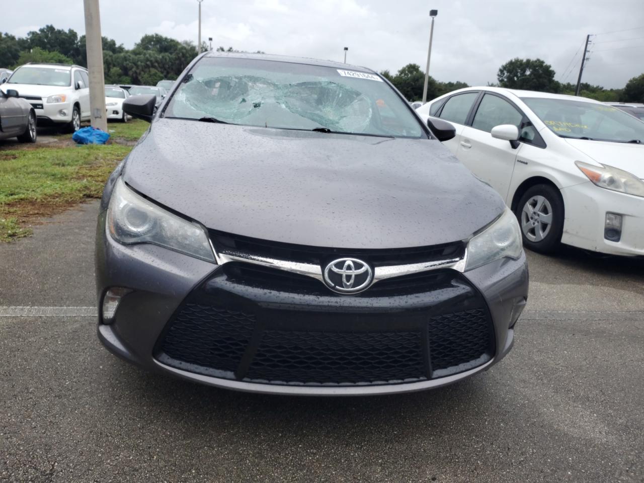 2015 Toyota Camry - Image 5