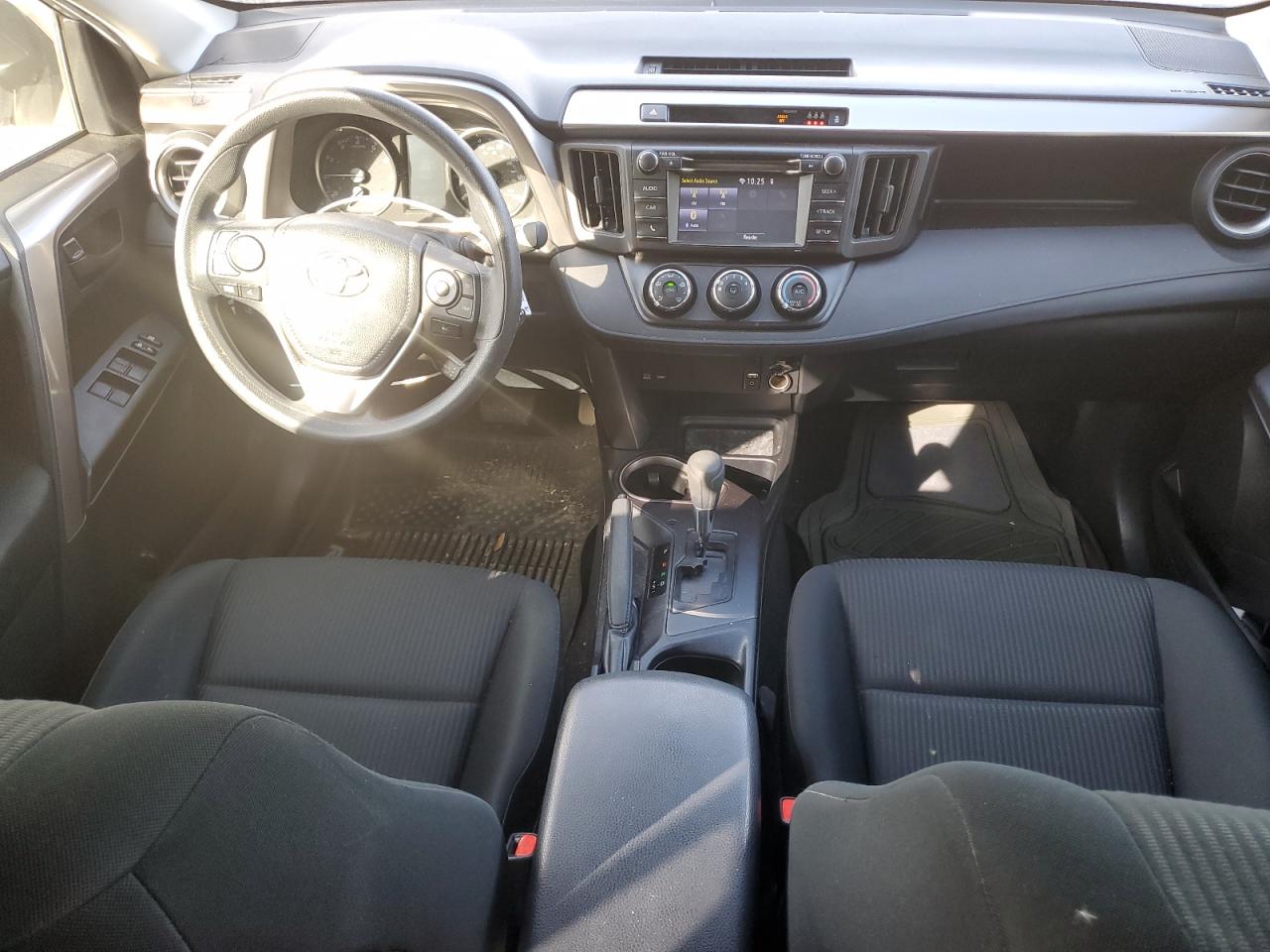 2018 Toyota RAV 4 - Image 8