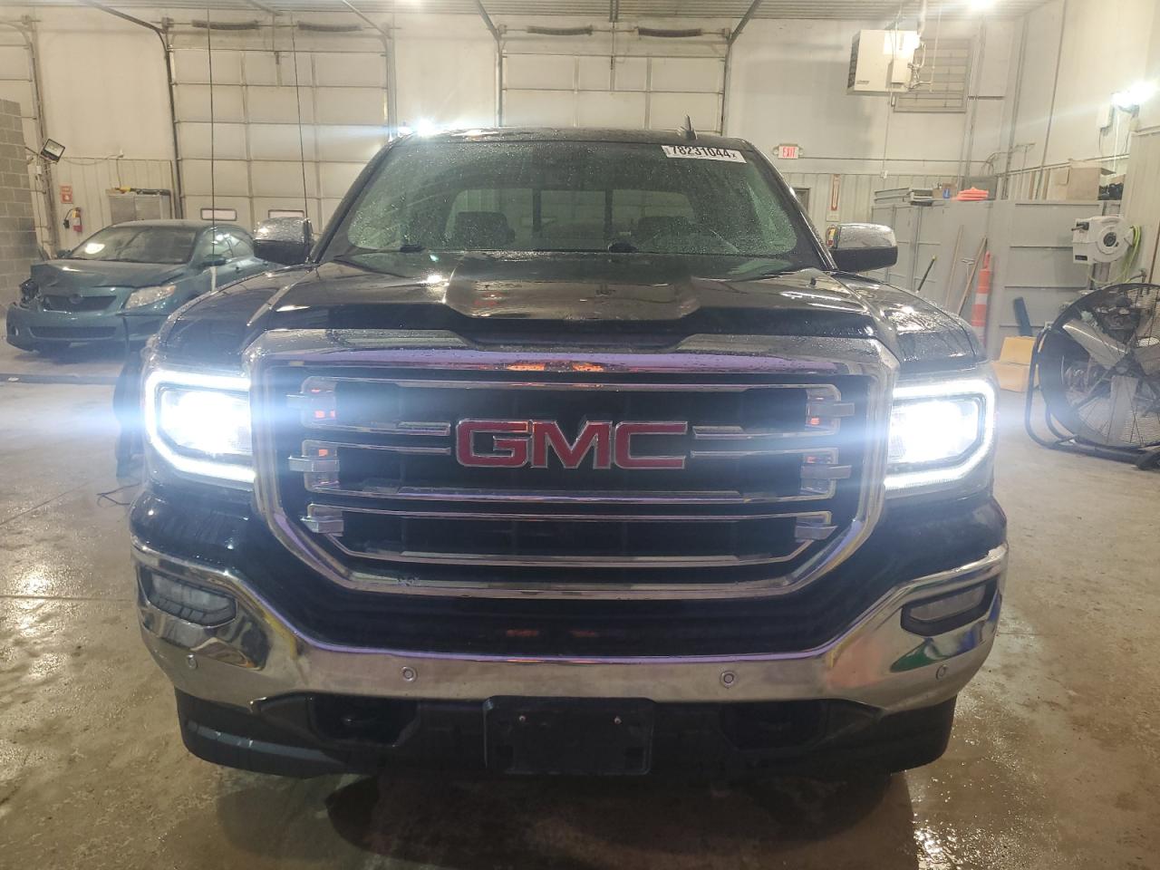 2017 GMC Sierra - Image 5