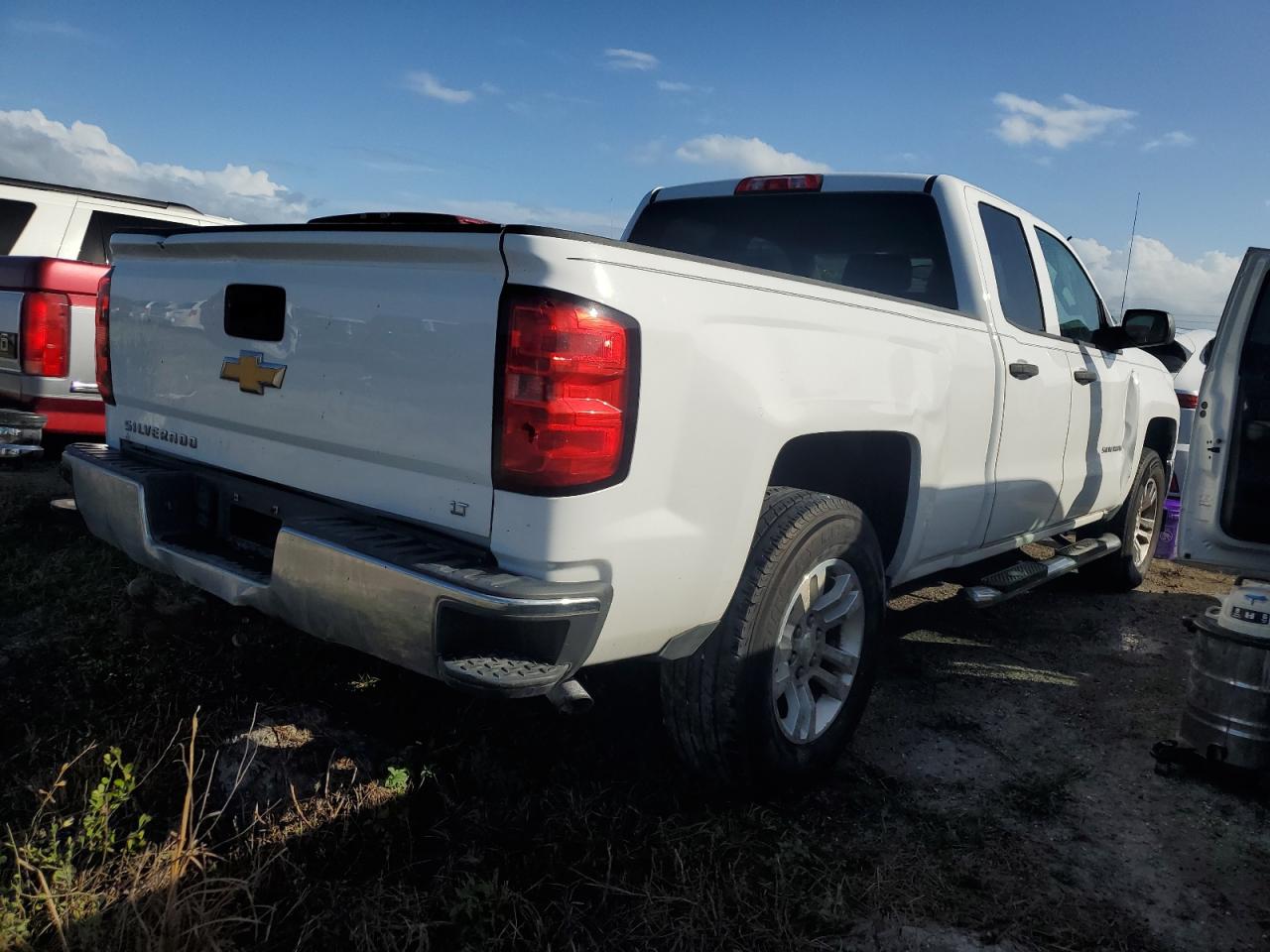 2014 Chevrolet Silverado - Image 3