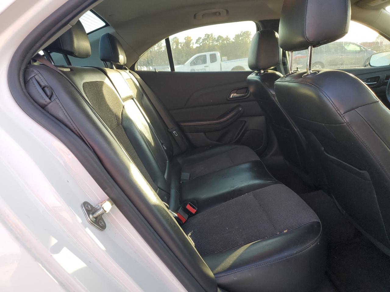 2014 Chevrolet Malibu - Image 11