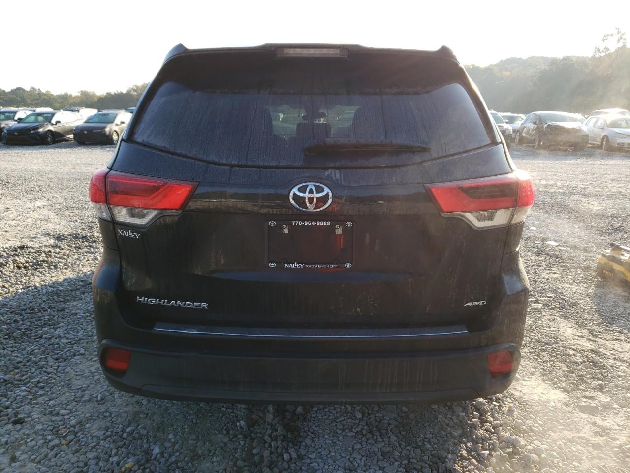 2019 Toyota Highlander Le VIN: 5TDBZRFH0KS747663 Lot: 77422204