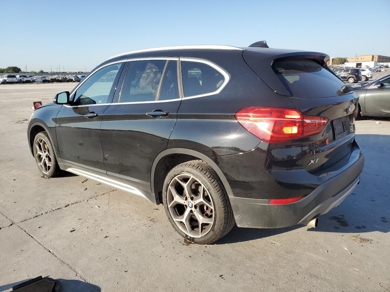 WBXHU7C3XJ5L07348 2018 BMW X1 - Image 2