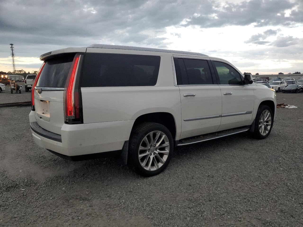 2018 Cadillac Escalade - Image 3