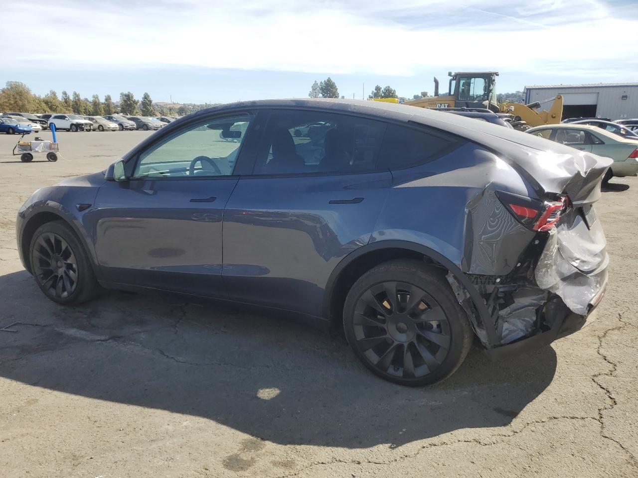 VIN 7SAYGDEE8PF912643 2023 TESLA MODEL Y no.2