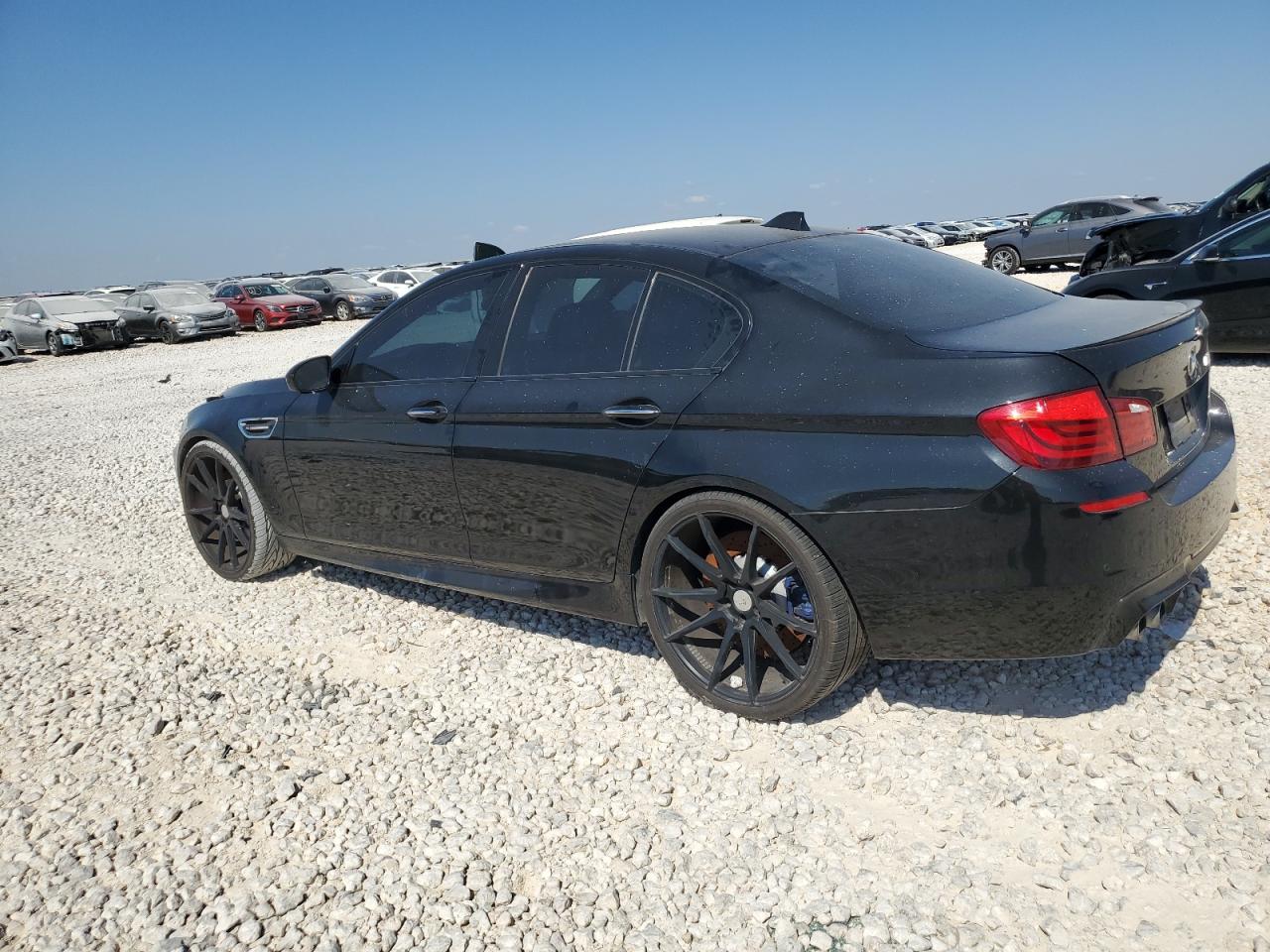 VIN WBSFV9C53DC772657 2013 BMW M5 no.2