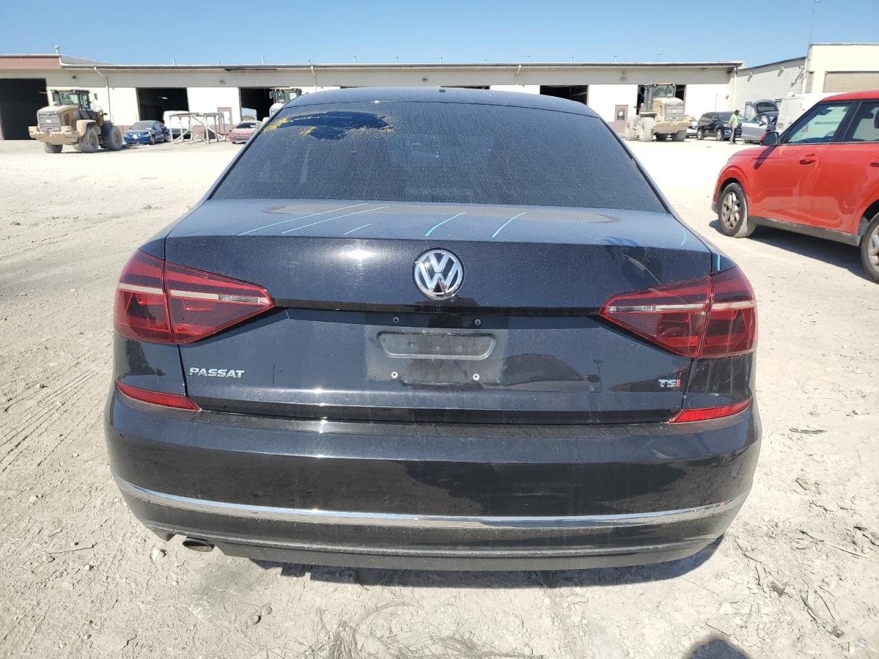 1VWAA7A34JC014936 2018 Volkswagen Passat S