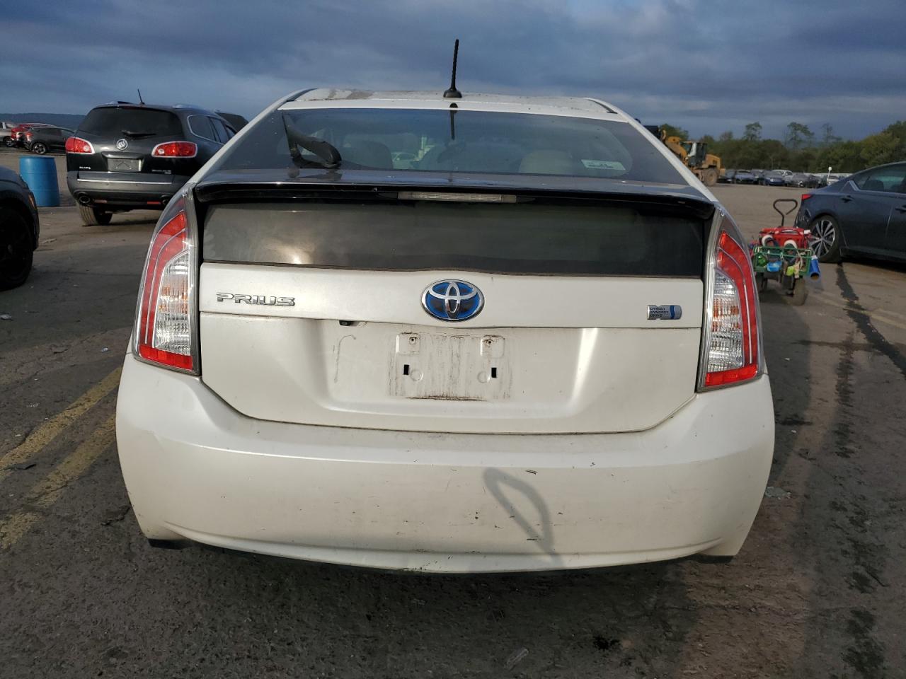 2014 Toyota Prius VIN: JTDKN3DUXE1747647 Lot: 74001234