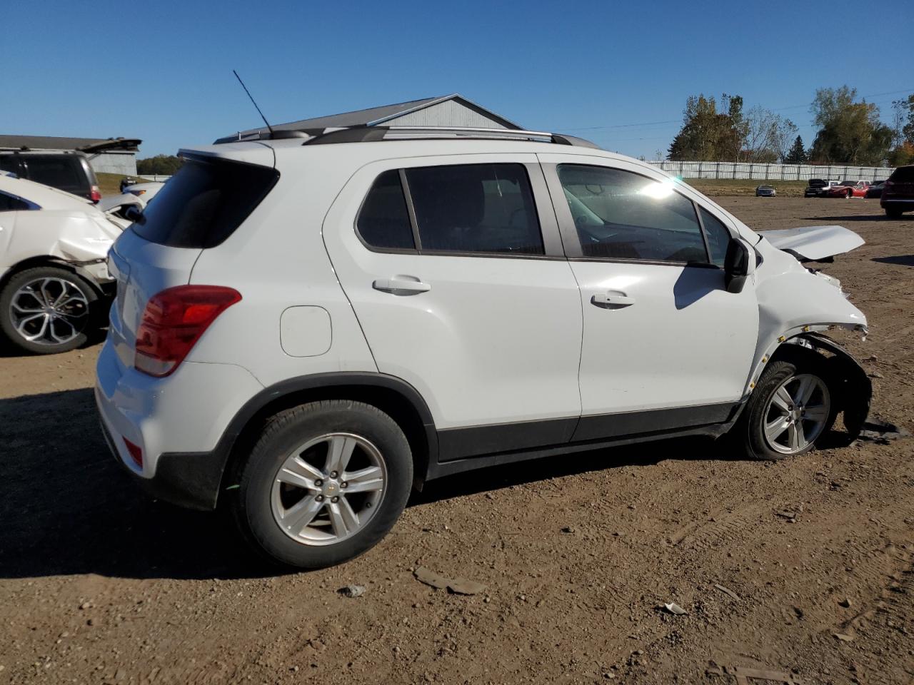 2022 Chevrolet Trax - Image 3