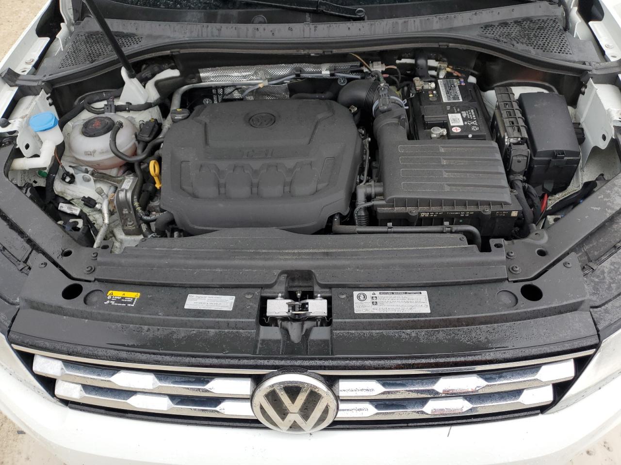 3VV3B7AX0LM080124 2020 Volkswagen Tiguan Se