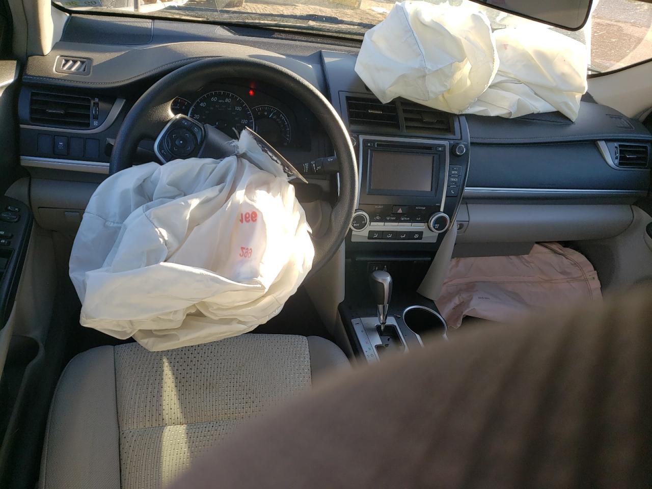 2014 Toyota Camry - Image 8