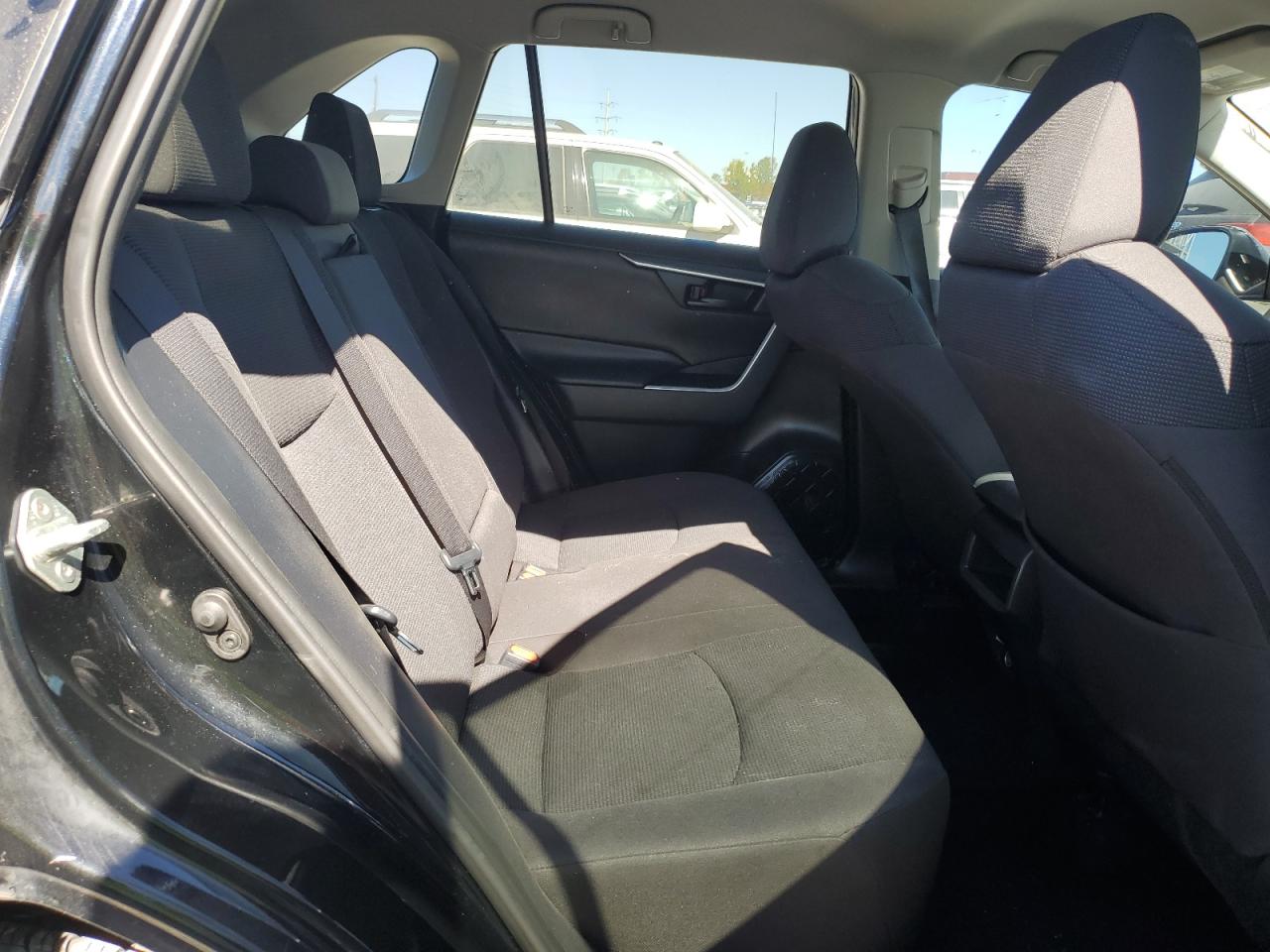 2019 Toyota RAV 4 - Image 11