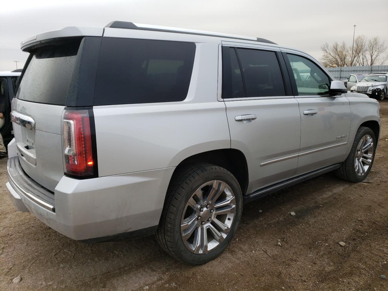 2015 GMC Yukon - Image 3