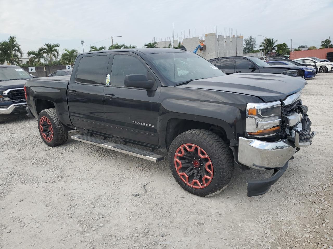 2016 Chevrolet Silverado - Image 4