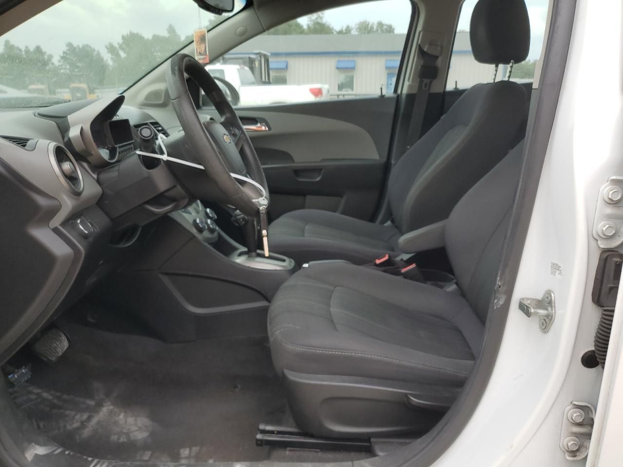 2014 Chevrolet Sonic - Image 7