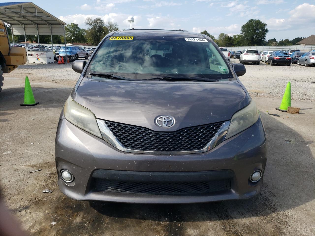 5TDXK3DC9FS568249 2015 Toyota Sienna Sport