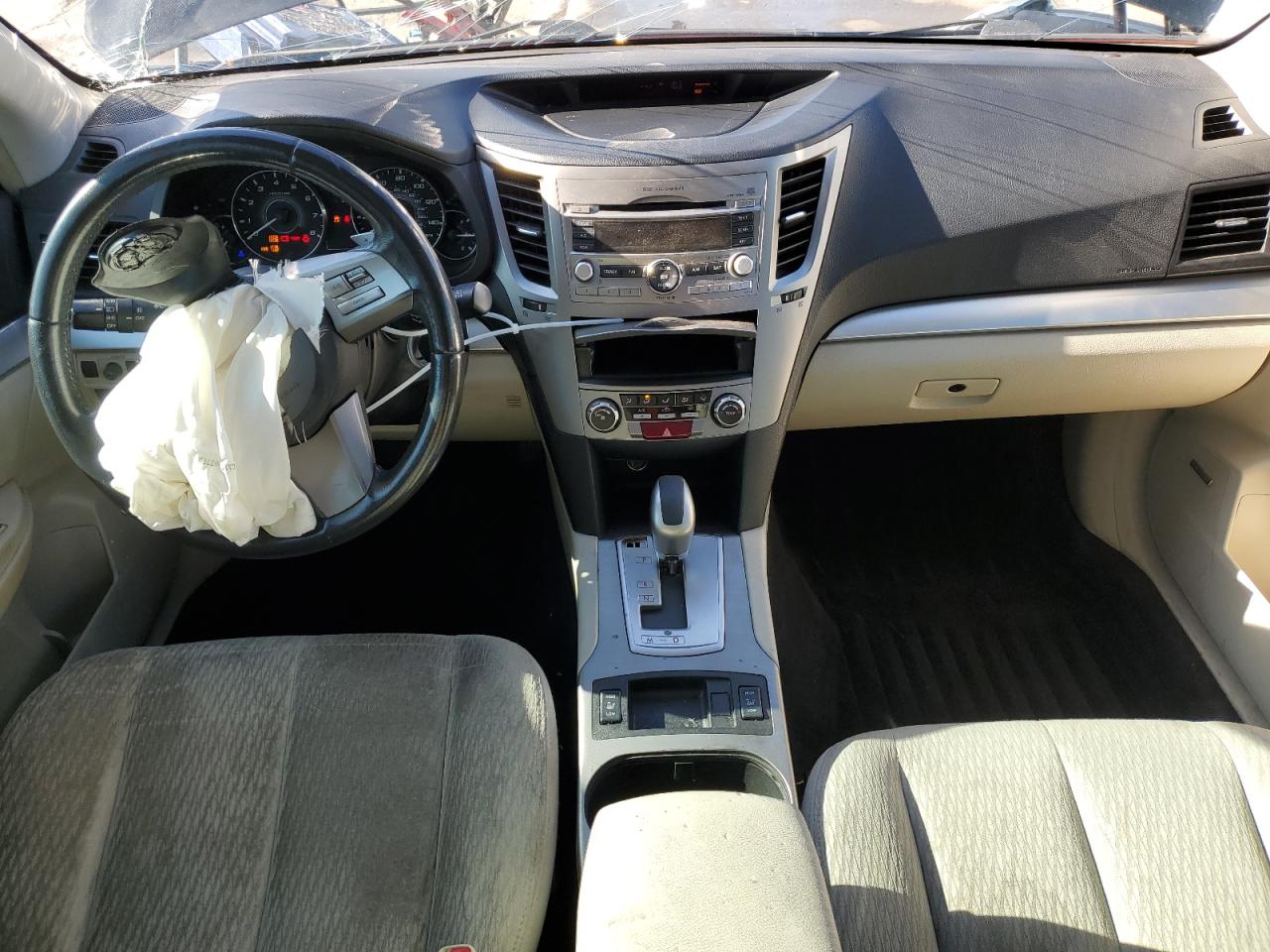 2010 Subaru Outback - Image 8