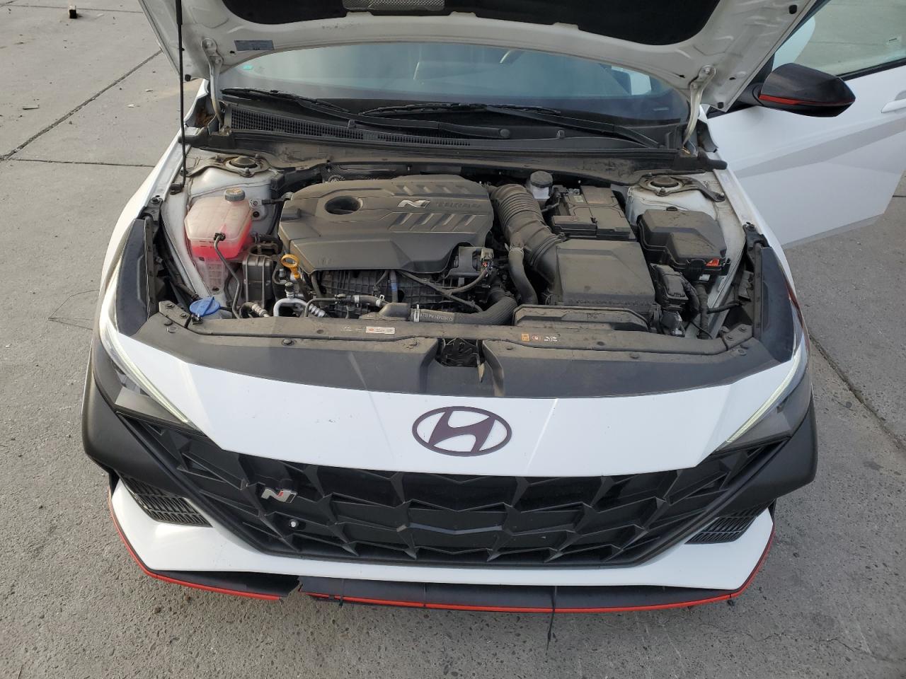 2023 Hyundai Elantra - Image 13