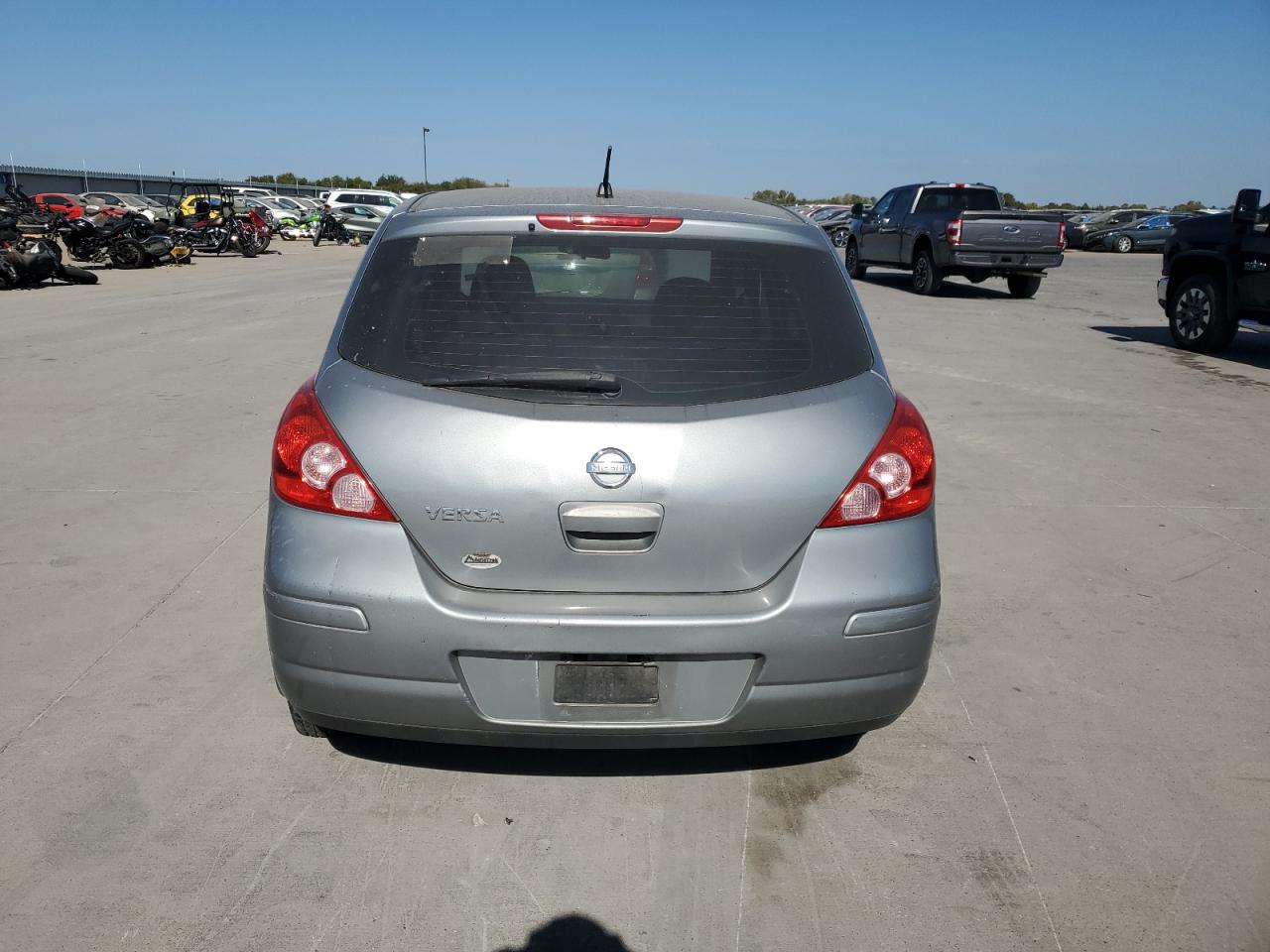 2010 Nissan Versa S VIN: 3N1BC1CP4AL413335 Lot: 75108814