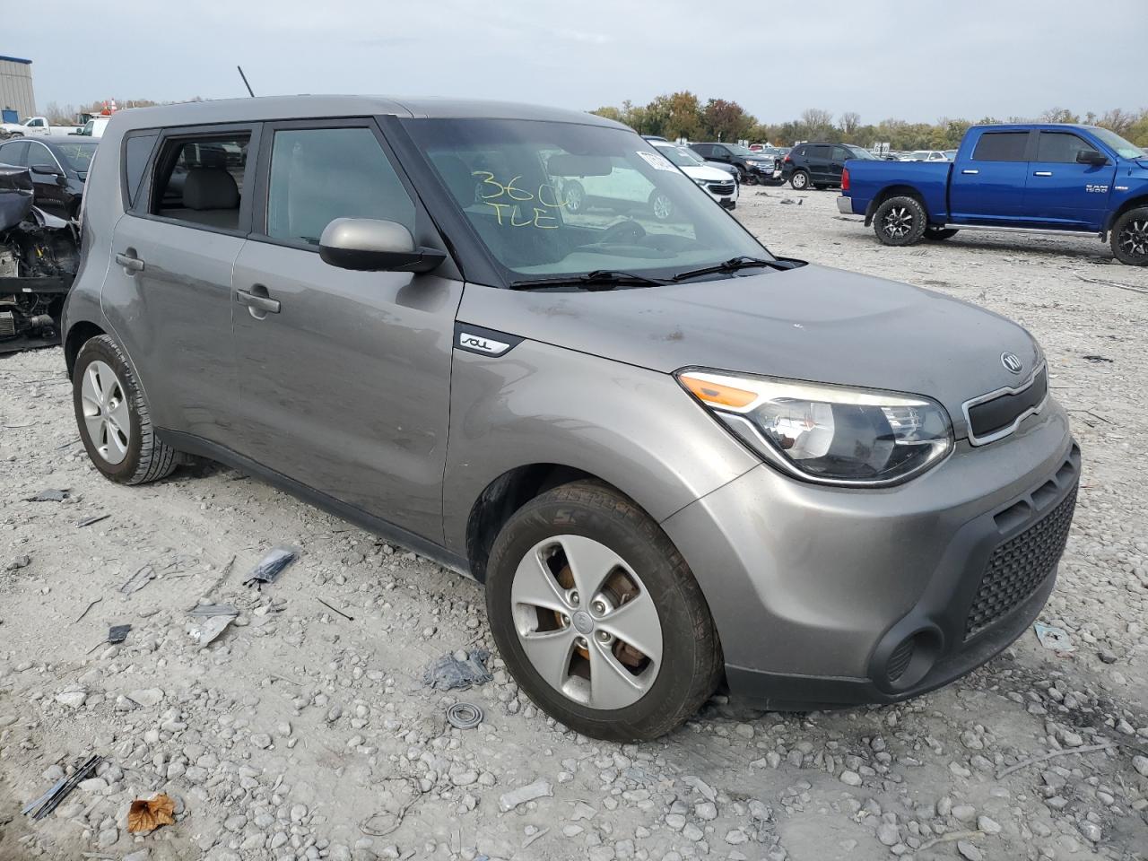 VIN KNDJN2A25G7321745 2016 KIA SOUL no.4