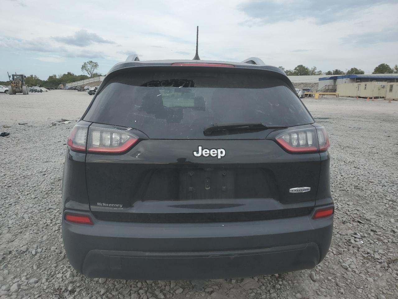 2019 Jeep Cherokee Latitude VIN: 1C4PJLCB9KD392742 Lot: 74563994