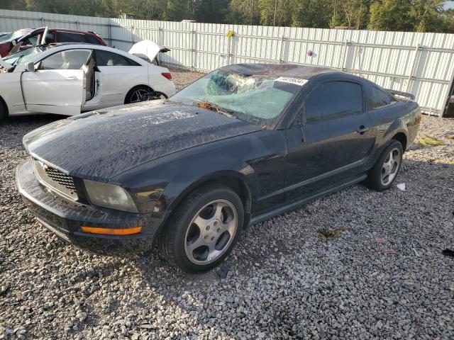 2005 Ford Mustang 