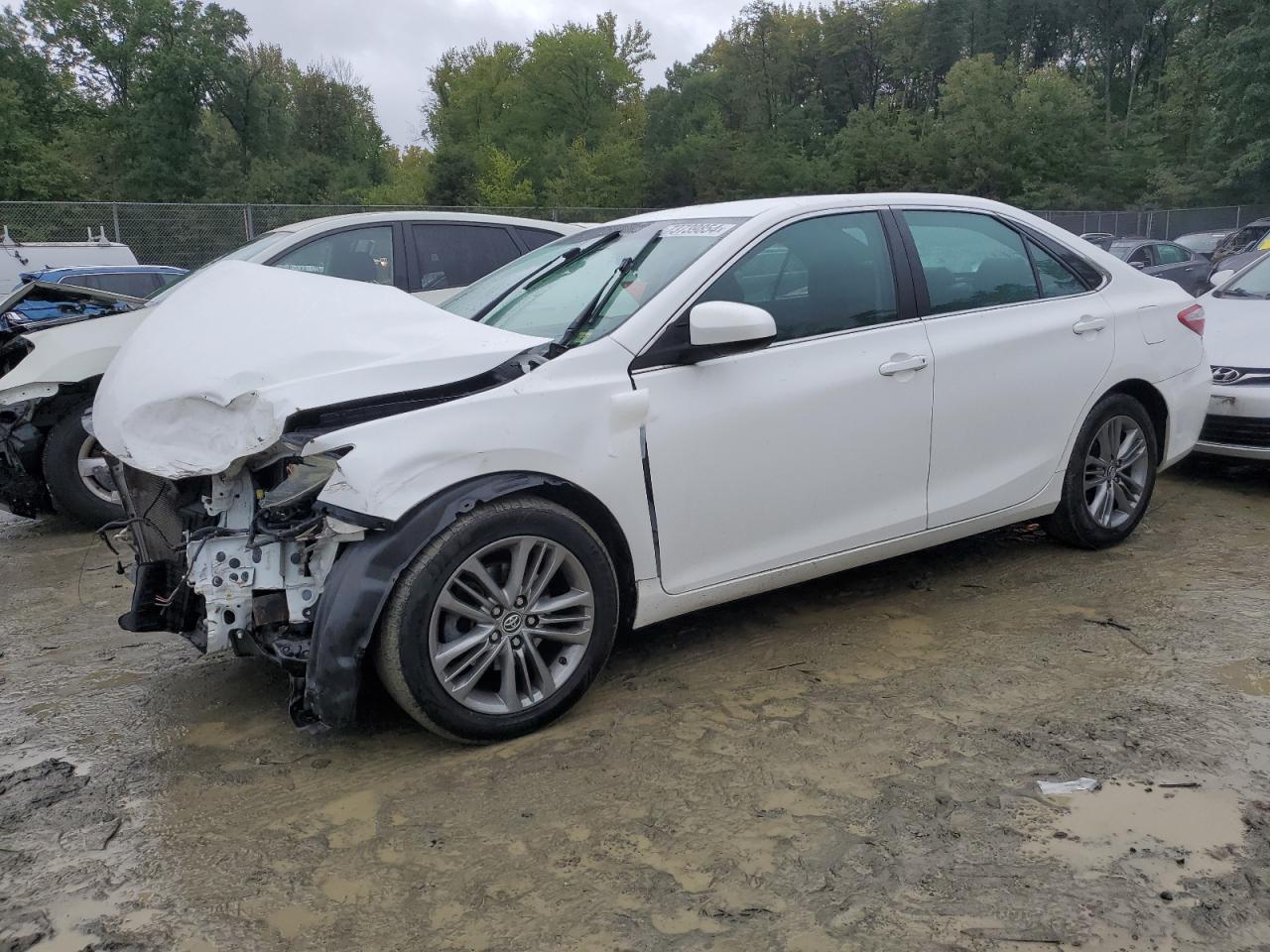 VIN 4T1BF1FK8GU157716 2016 TOYOTA CAMRY no.1