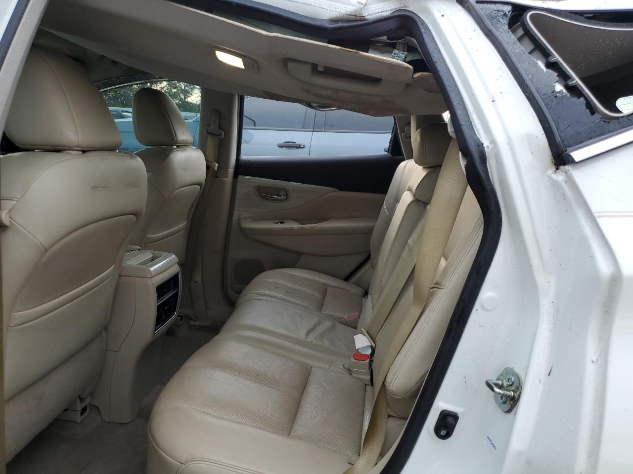 2015 Nissan Murano - Image 10