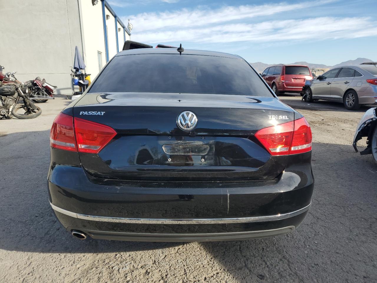 2015 Volkswagen Passat Sel VIN: 1VWCV7A35FC069903 Lot: 77795304