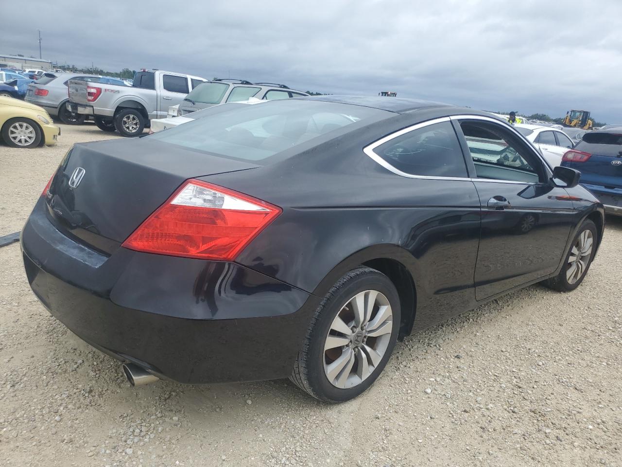 2009 Honda Accord - Image 3
