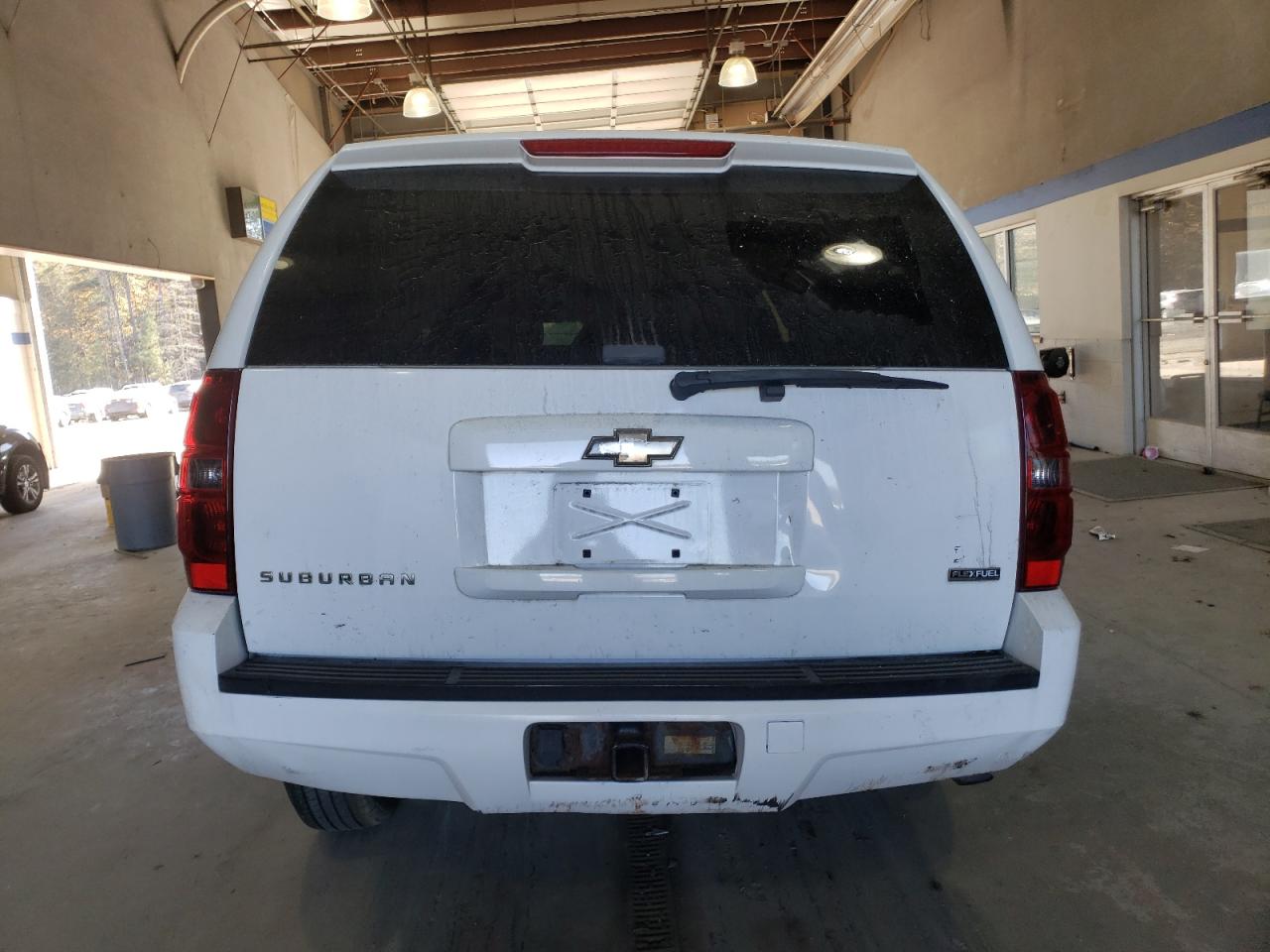 2009 Chevrolet Suburban - Image 6