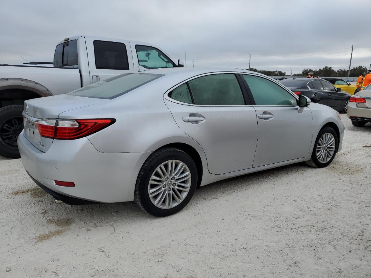 2014 Lexus ES - Image 3