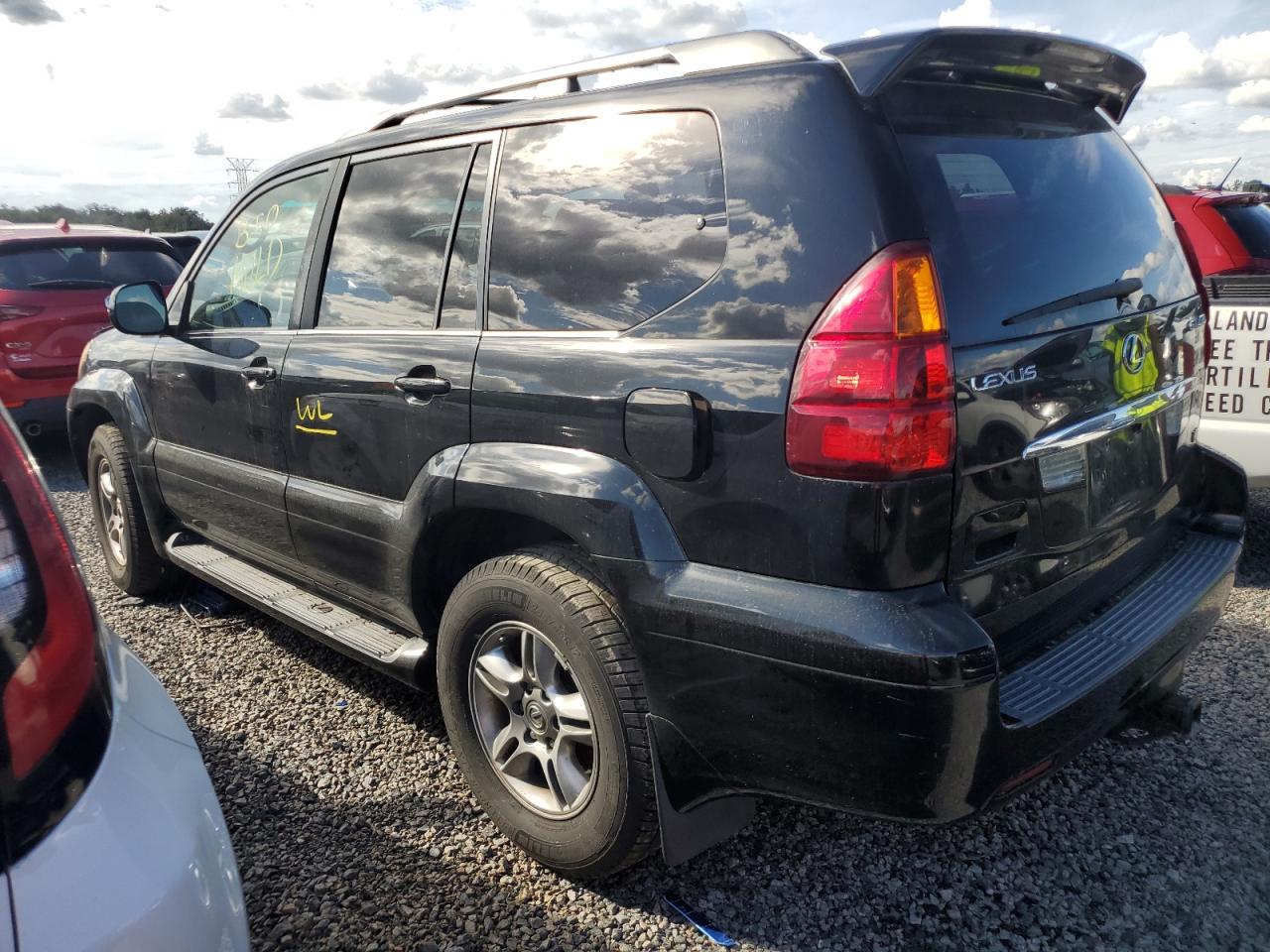 2005 Lexus GX - Image 2