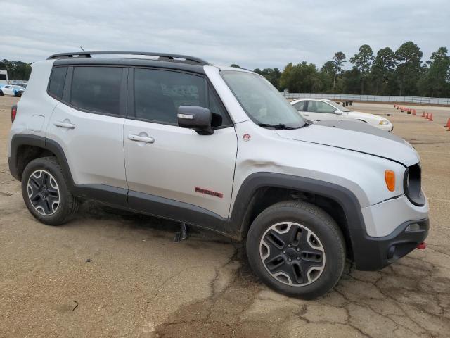  JEEP RENEGADE 2016 Серебристый