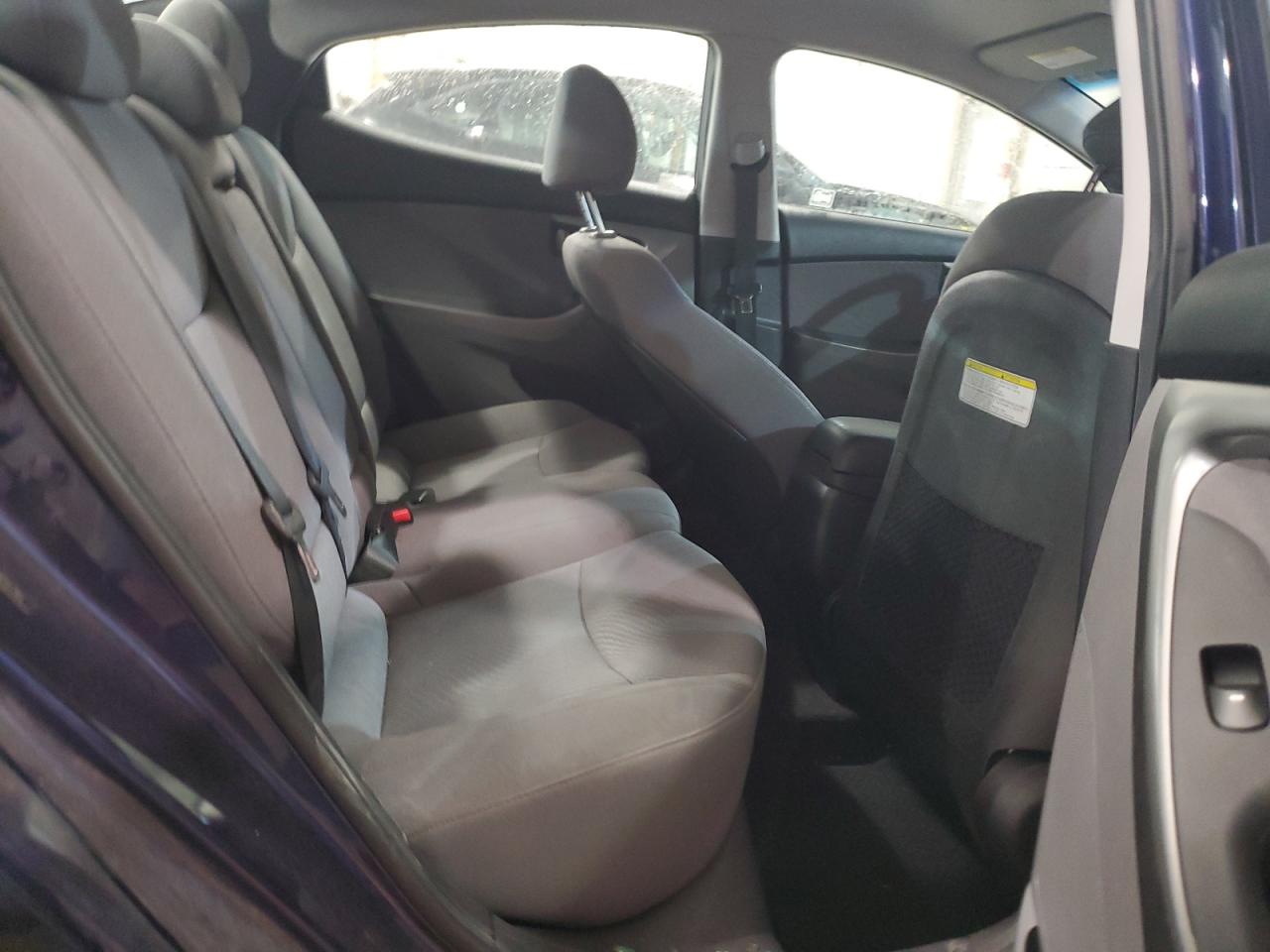 2014 Hyundai Elantra - Image 10
