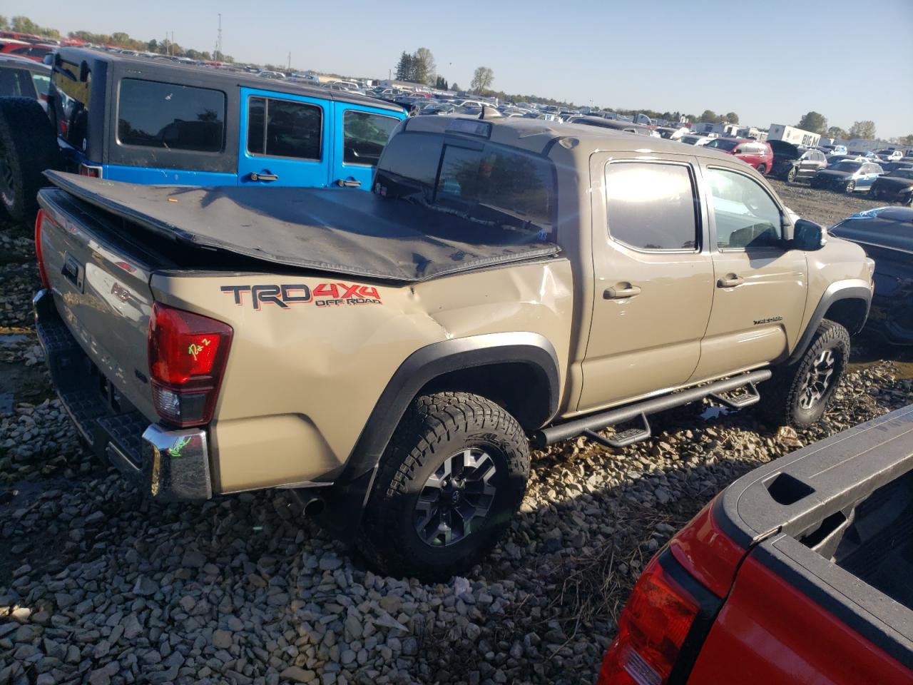 VIN 3TMCZ5AN1JM156914 2018 TOYOTA TACOMA no.3