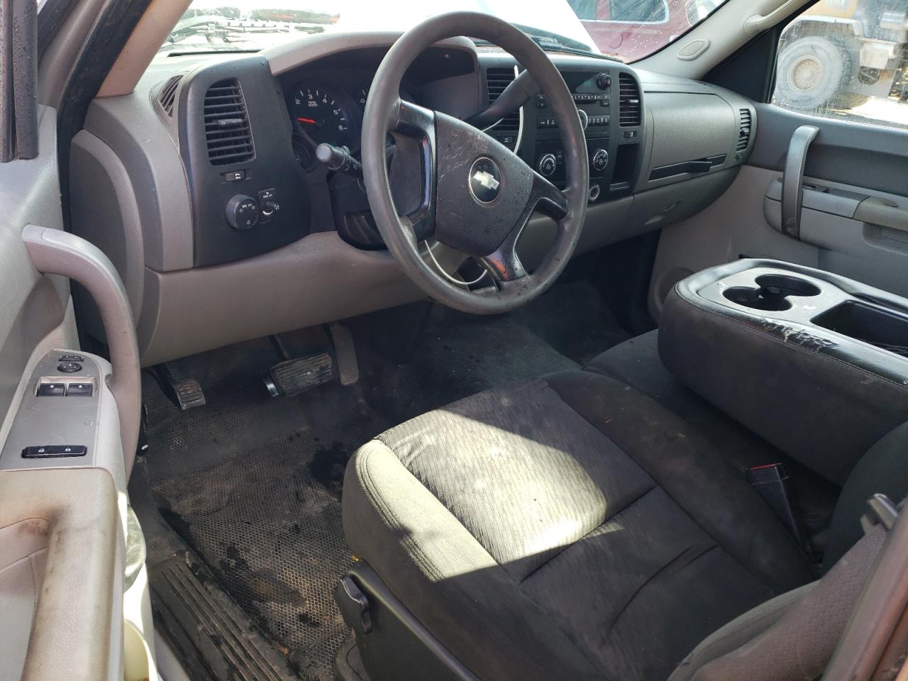 2010 Chevrolet Silverado - Image 8