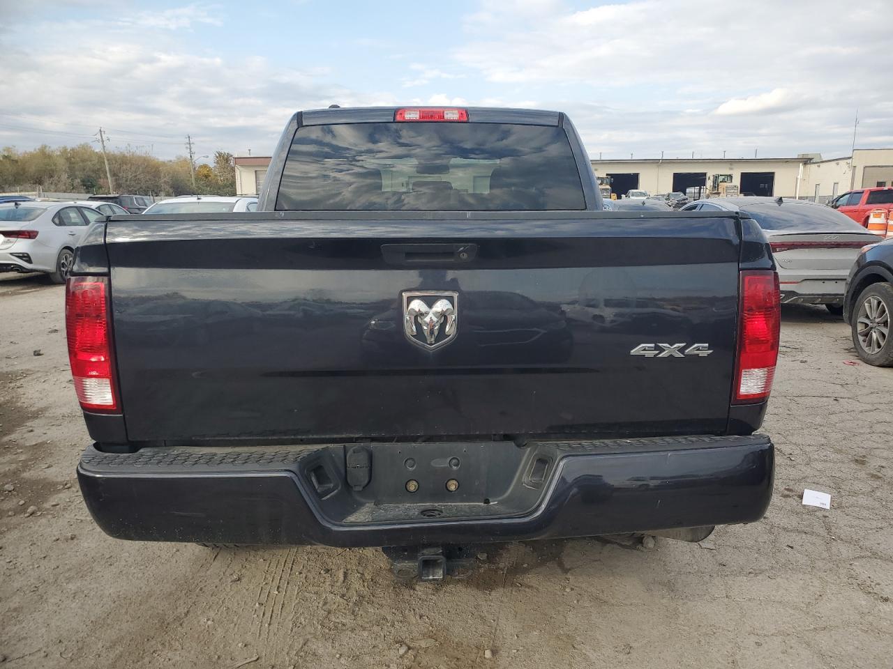 2016 RAM 1500 - Image 6