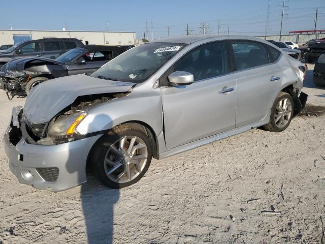 Sedans NISSAN SENTRA 2014 Srebrny