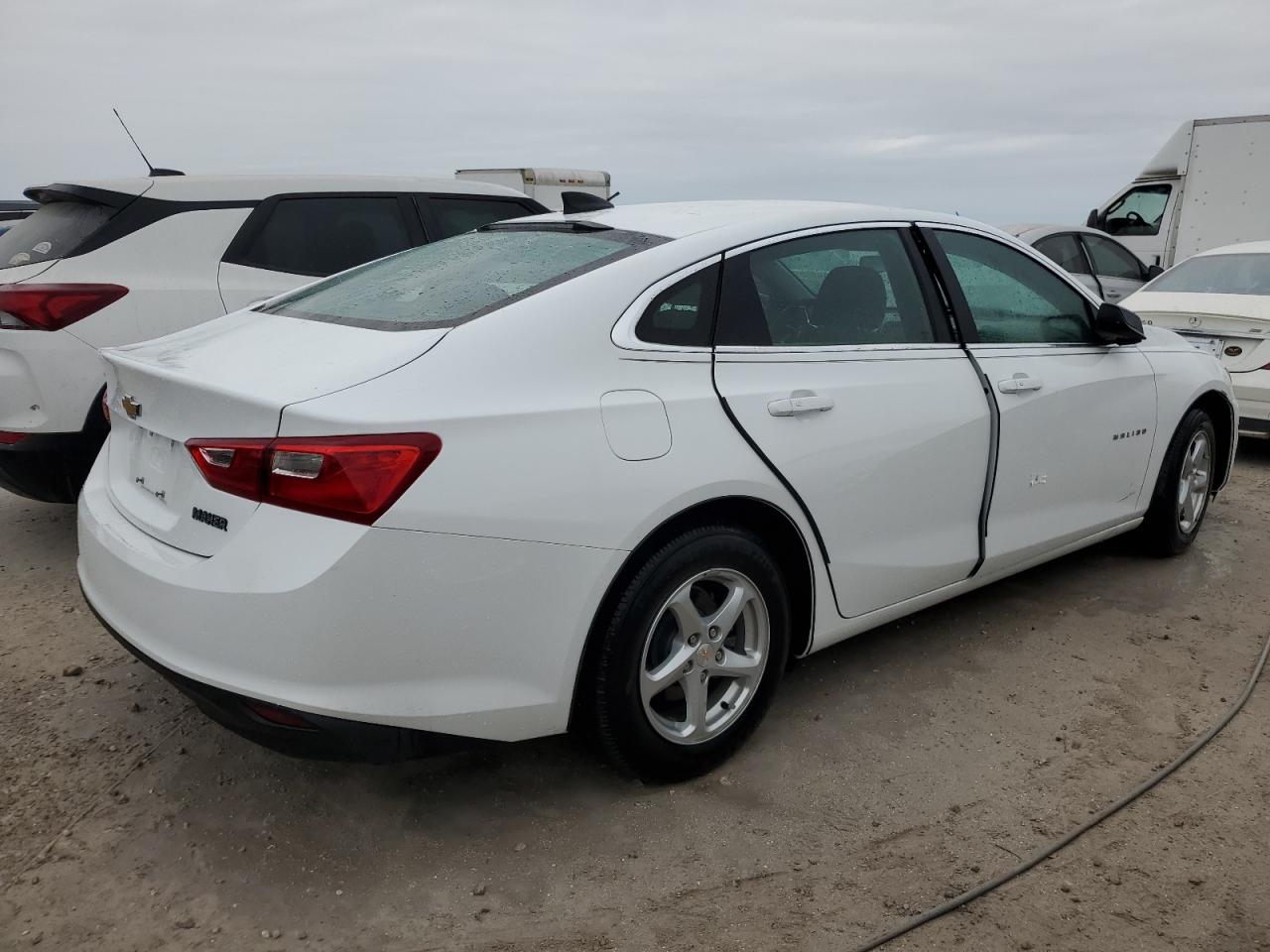 2017 Chevrolet Malibu - Image 3